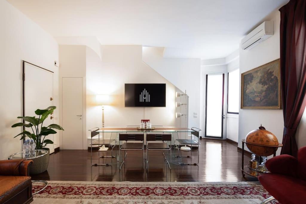 Spiga Duplex Suites By Montenapoleone Living Milaan Buitenkant foto