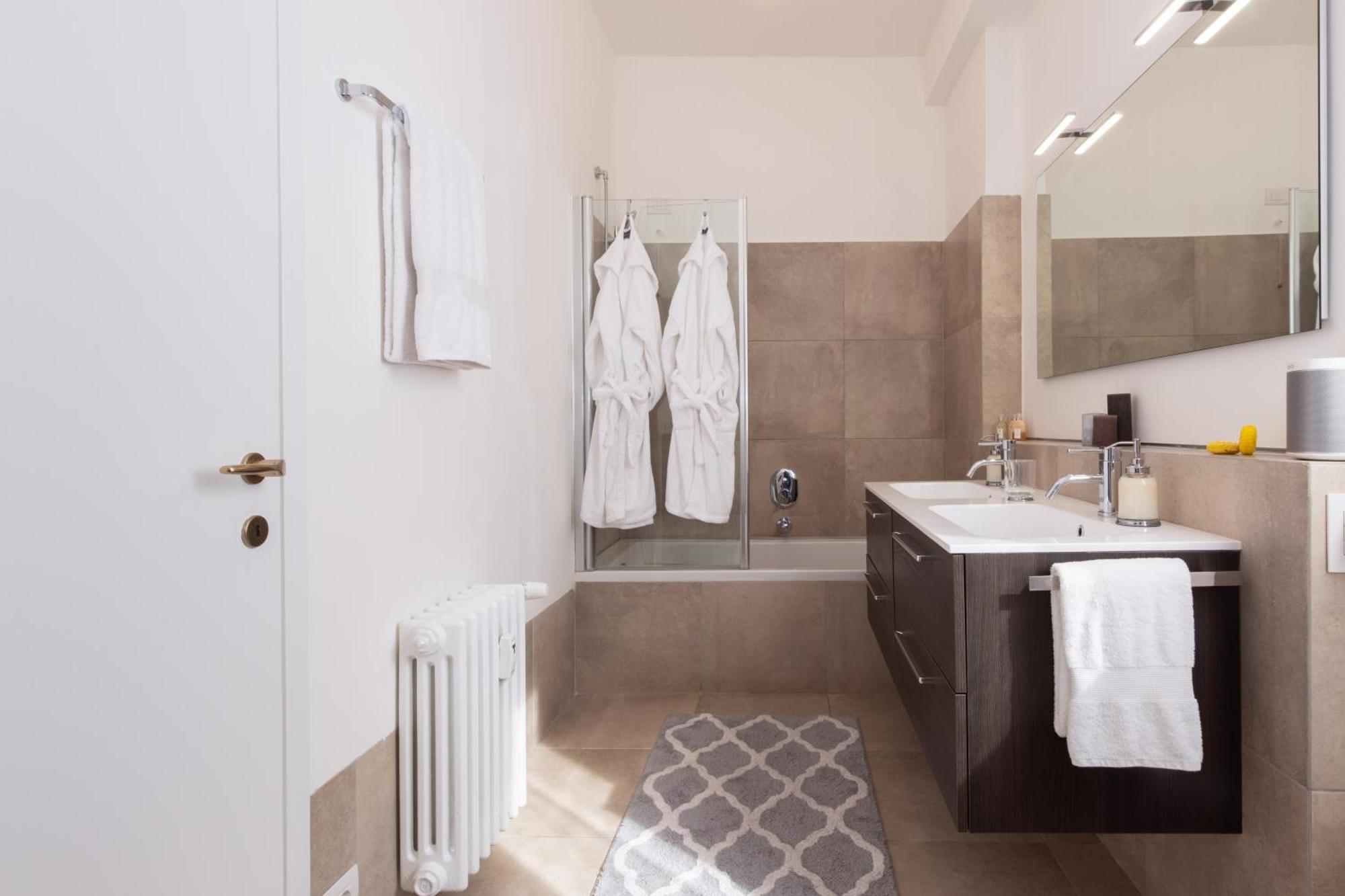Spiga Duplex Suites By Montenapoleone Living Milaan Buitenkant foto